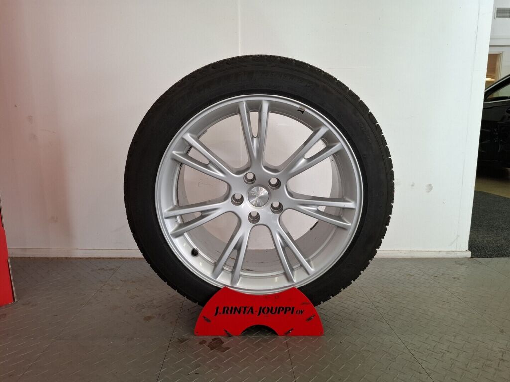 Tesla Model Y 2022 Valkoinen