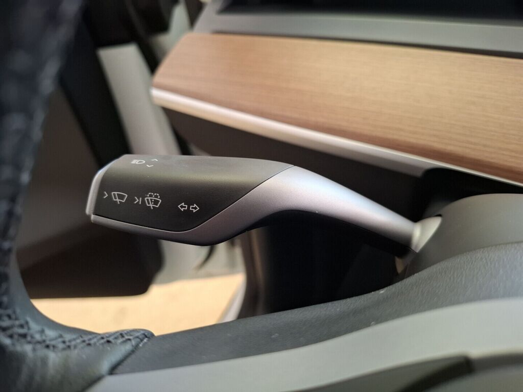 Tesla Model Y 2022 Valkoinen