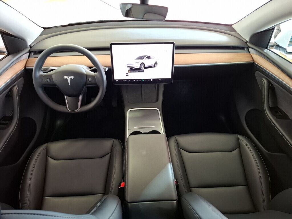 Tesla Model Y 2022 Valkoinen