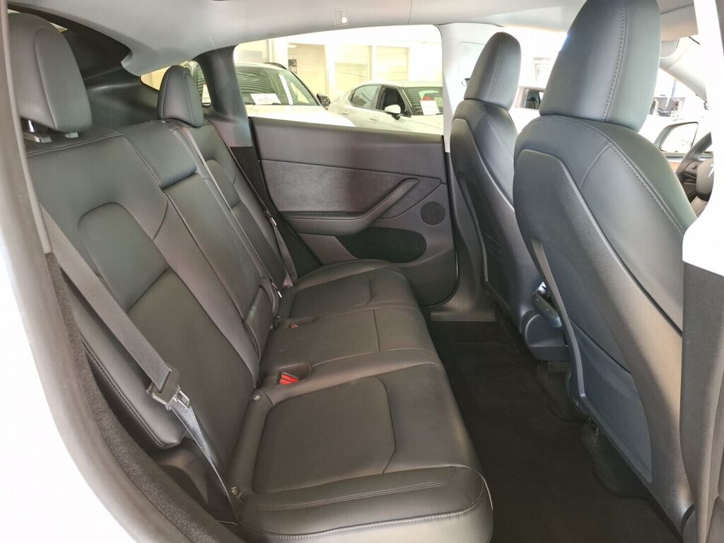 Tesla Model Y 2022 Valkoinen