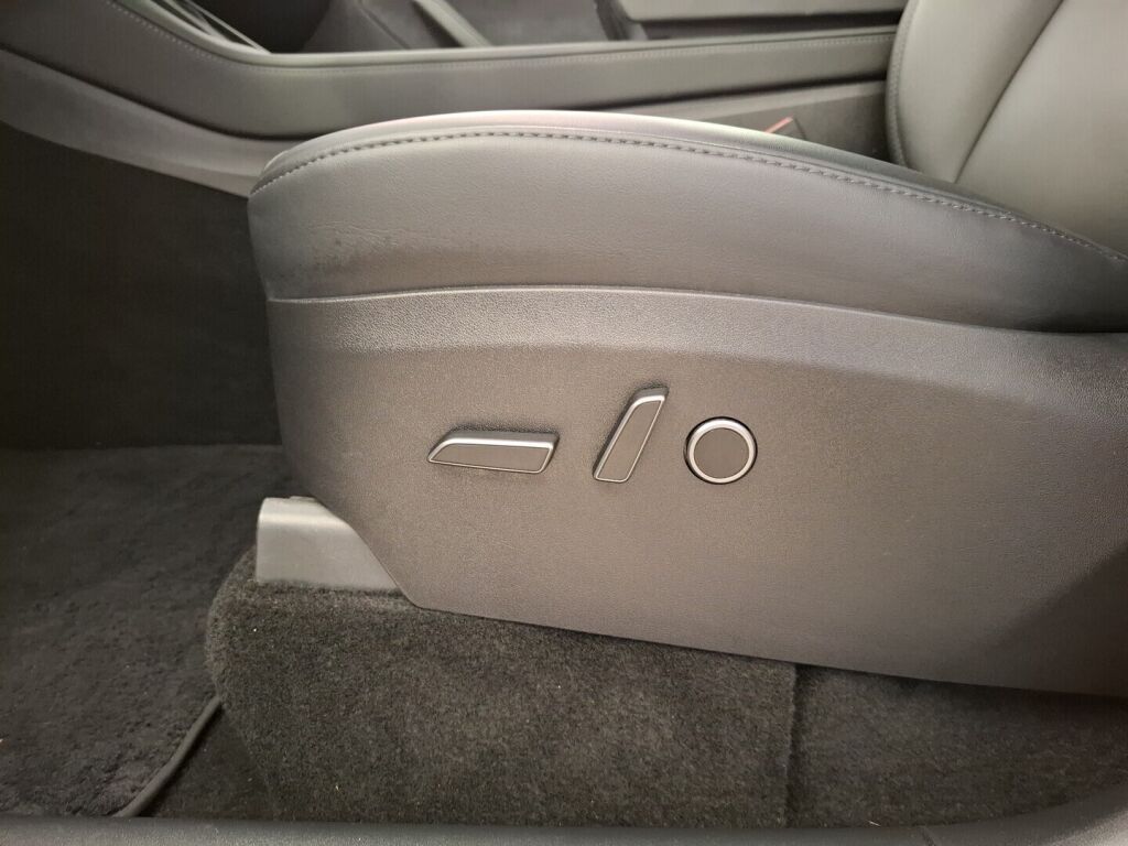 Tesla Model Y 2022 Valkoinen