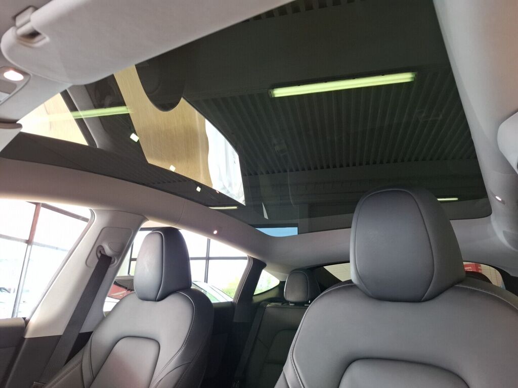 Tesla Model Y 2022 Valkoinen