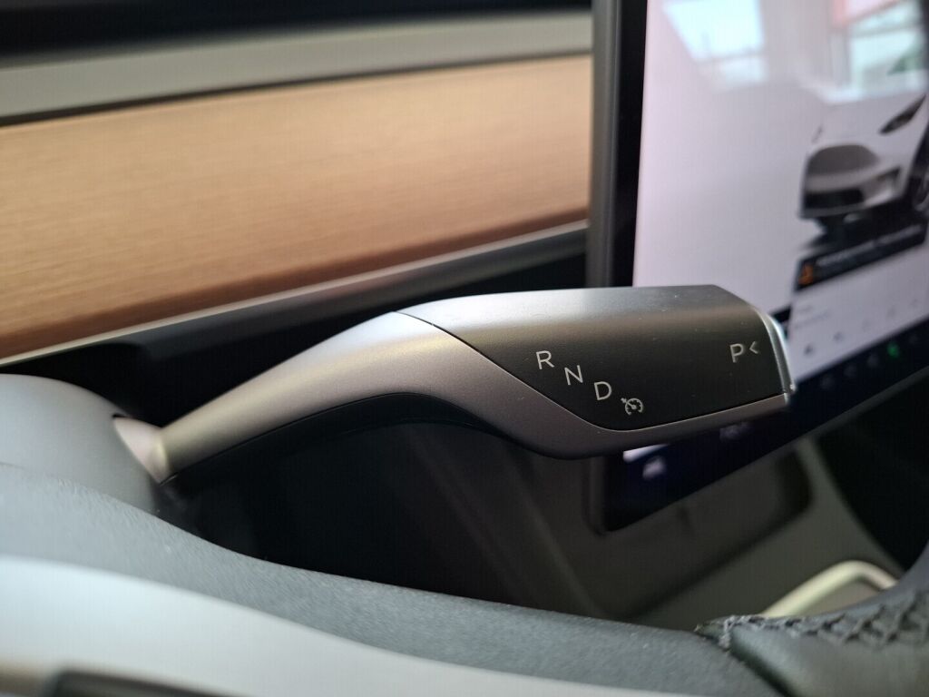 Tesla Model Y 2022 Valkoinen