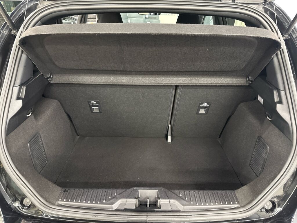 Ford Fiesta 2023 Musta