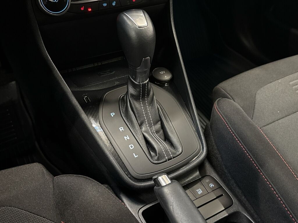 Ford Fiesta 2023 Musta