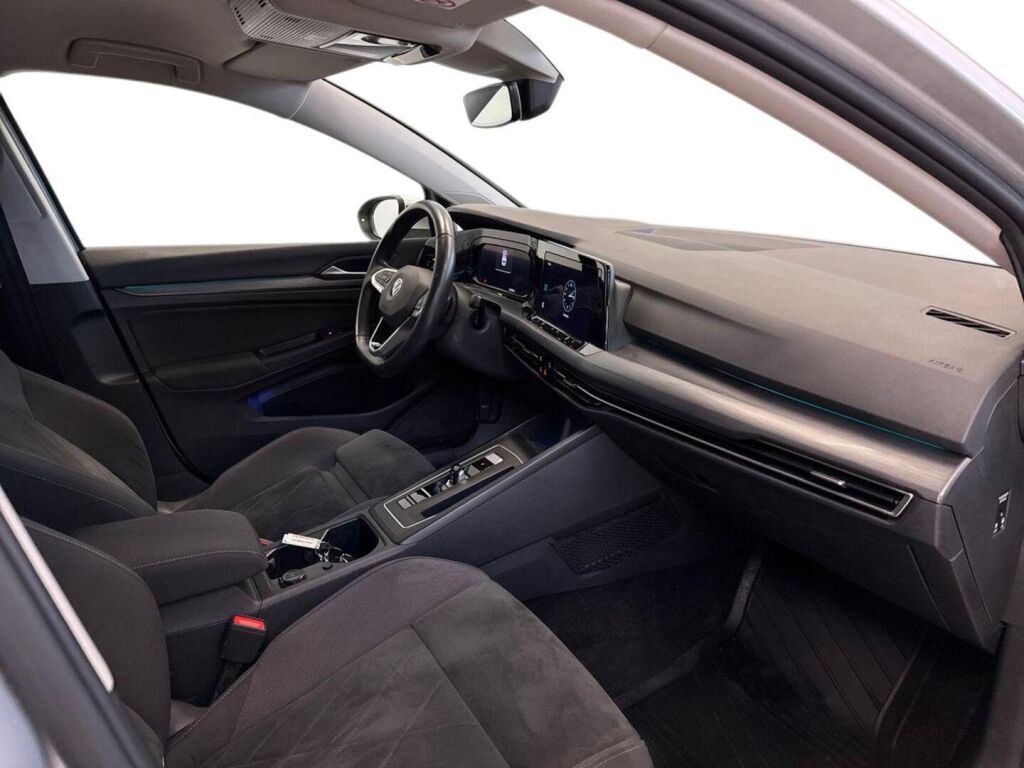 Volkswagen Golf 2022 Harmaa