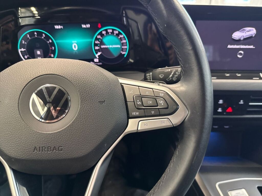 Volkswagen Golf 2022 Harmaa