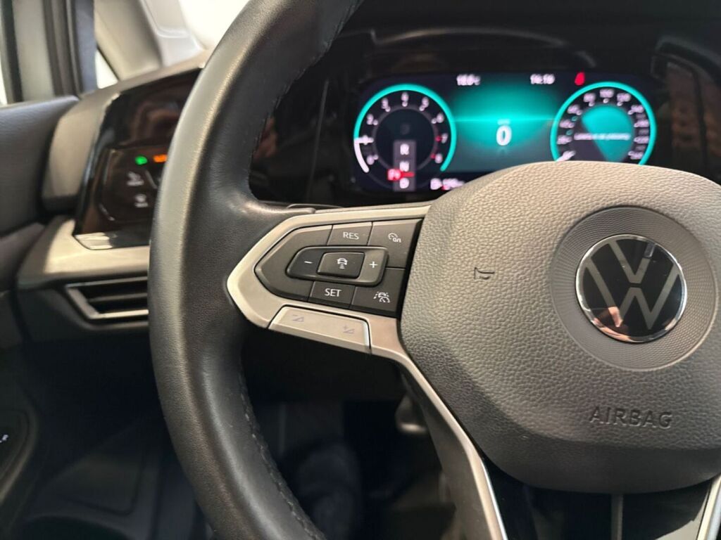 Volkswagen Golf 2022 Harmaa