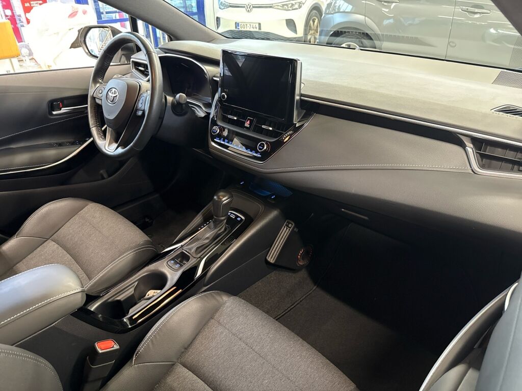 Toyota Corolla 2022 Valkoinen