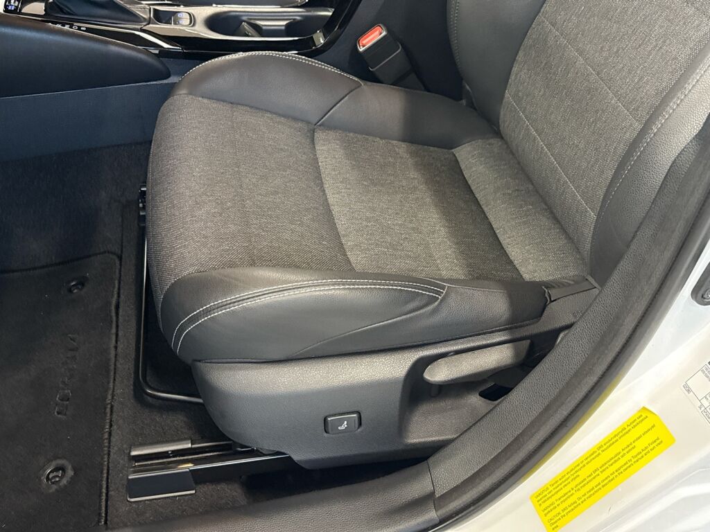 Toyota Corolla 2022 Valkoinen