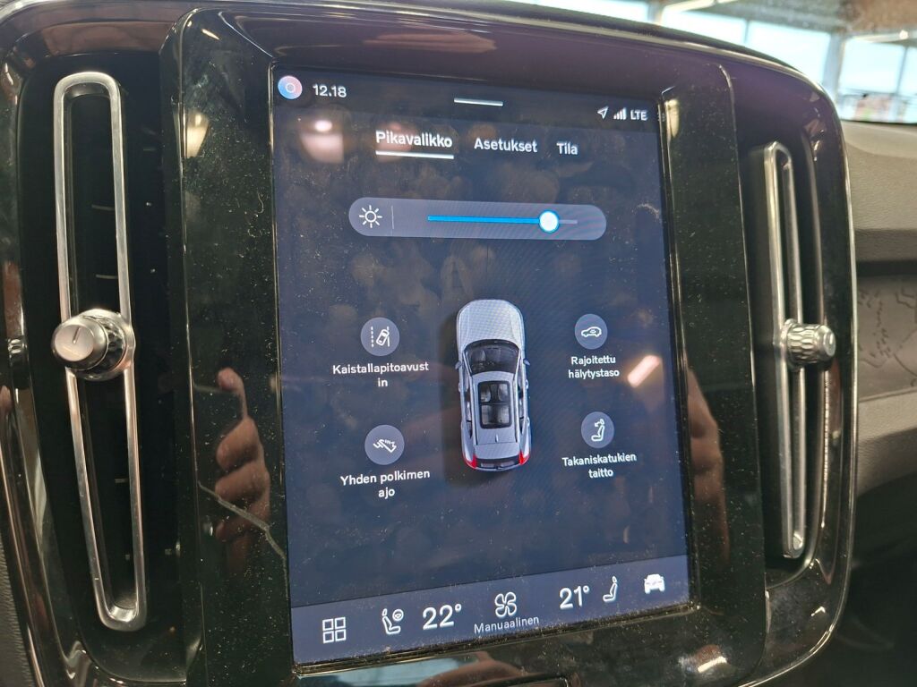 Volvo XC40 2022 Valkoinen
