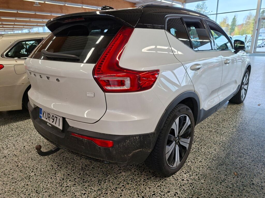 Volvo XC40 2022 Valkoinen