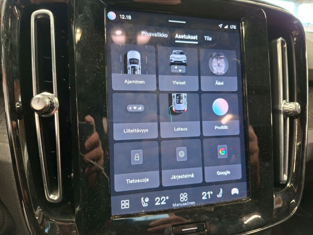 Volvo XC40 2022 Valkoinen