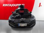 Skoda Superb 2023 Musta