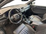 Skoda Superb 2023 Musta