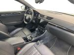 Skoda Superb 2023 Musta