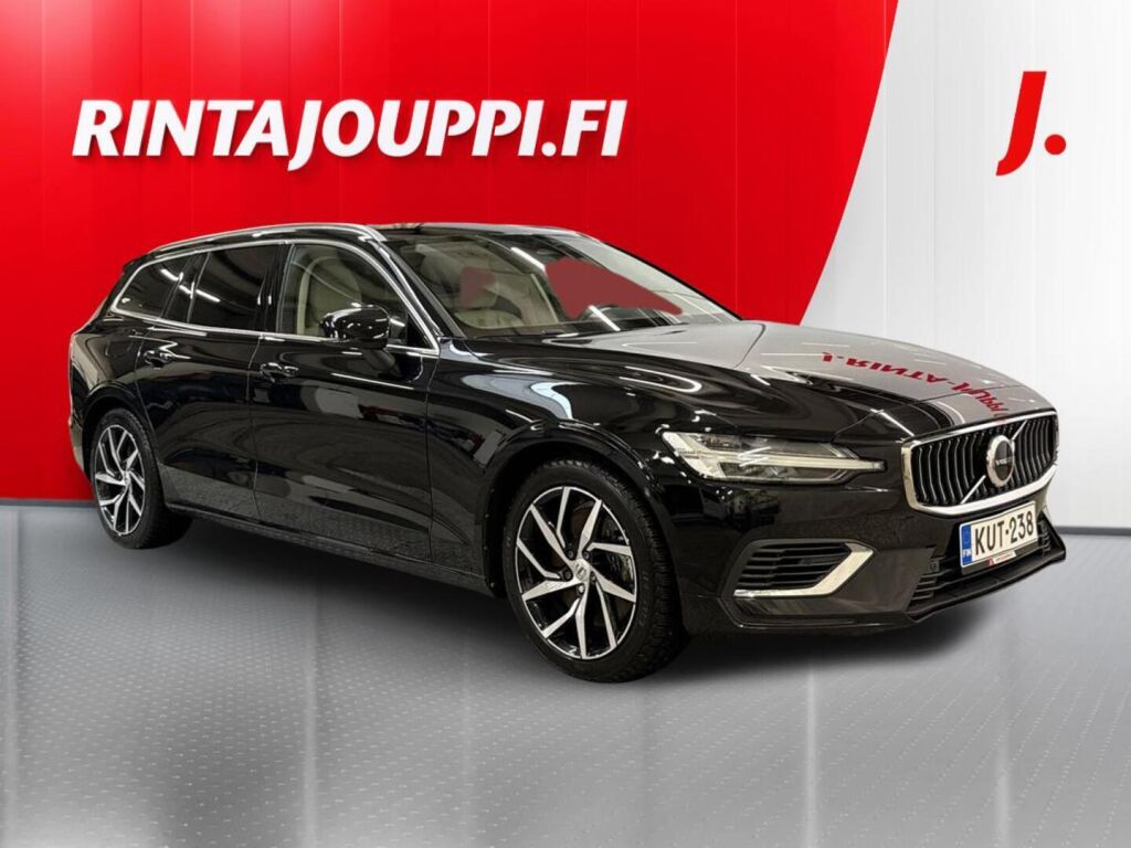 Volvo V60 2023 Musta