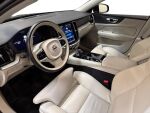 Volvo V60 2023 Musta