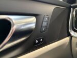 Volvo V60 2023 Musta