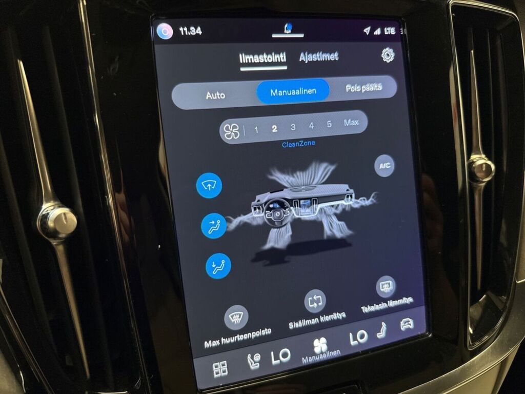 Volvo V60 2023 Musta