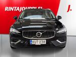 Volvo V60 2023 Musta
