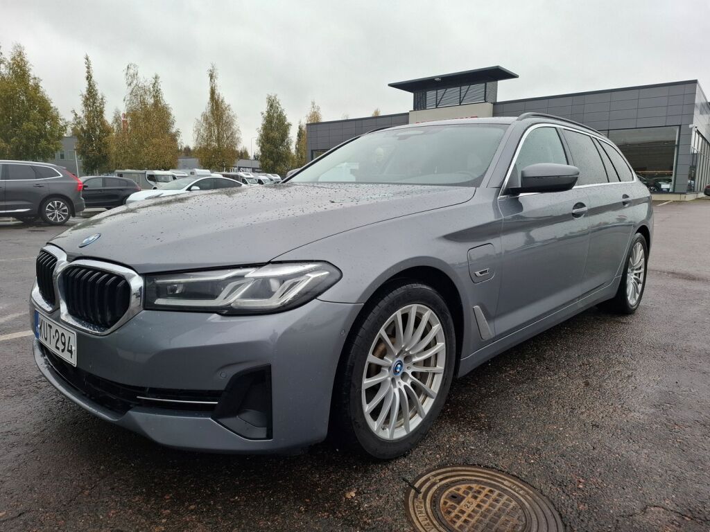 BMW 530 2023, kuva 2/3