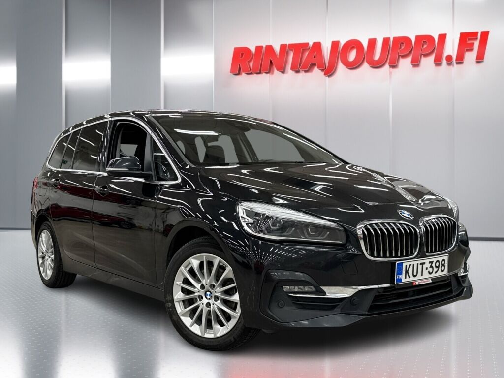 BMW 218 2022 Musta