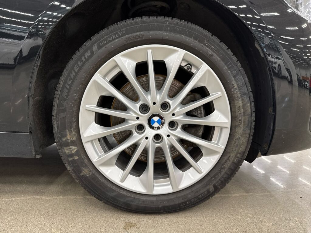 BMW 218 2022 Musta