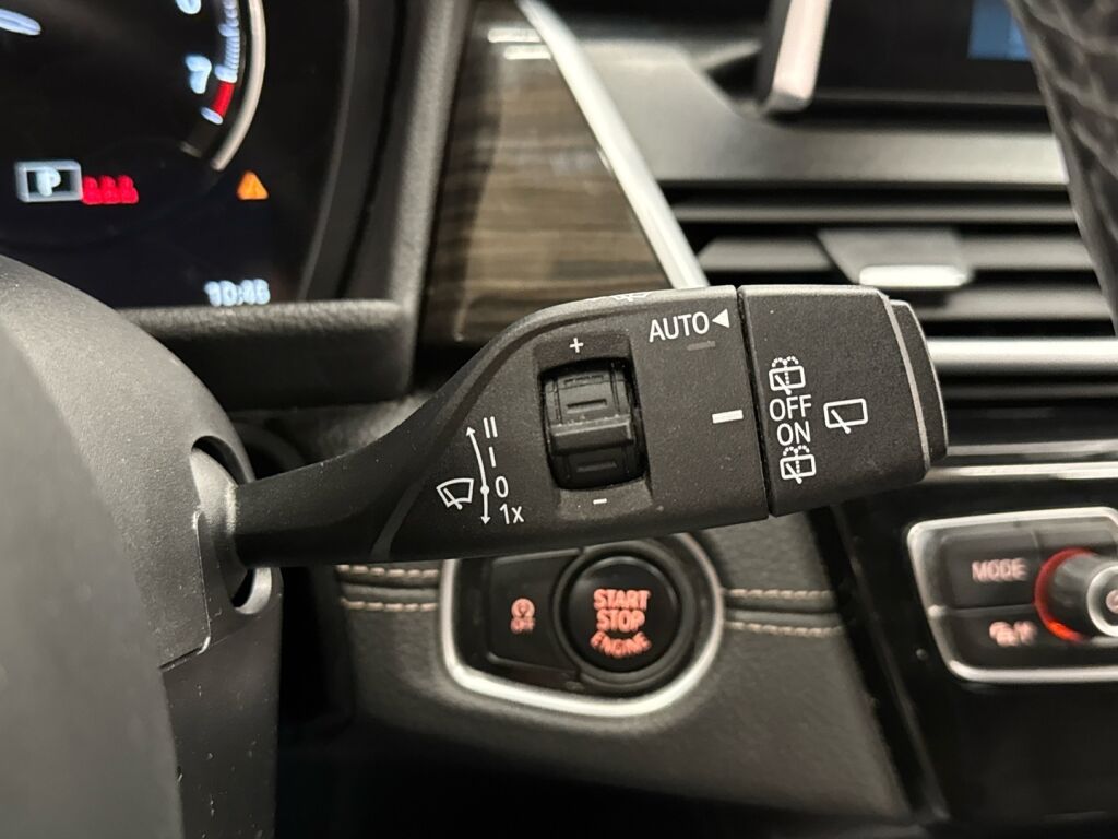 BMW 218 2022 Musta