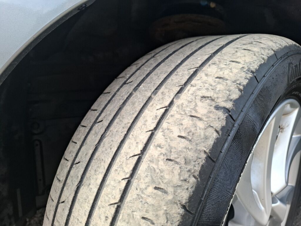 Toyota Auris 2017 Harmaa