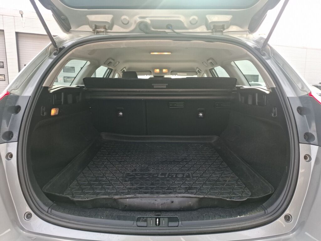 Toyota Auris 2017 Harmaa