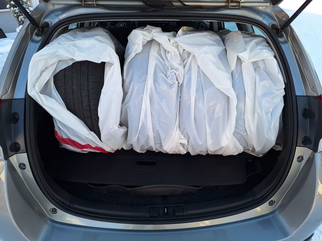 Toyota Auris 2017 Harmaa