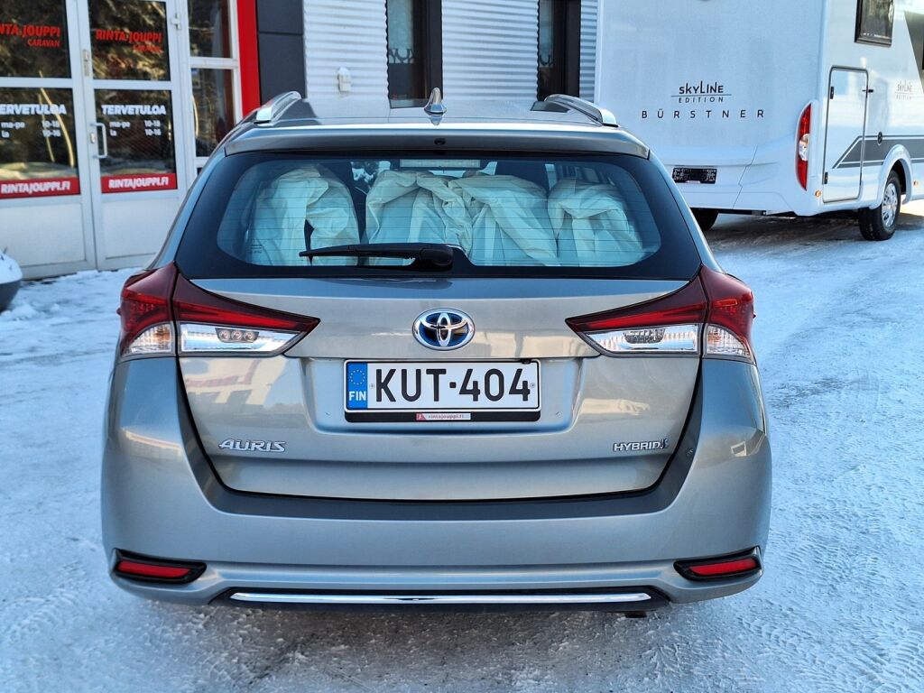 Toyota Auris 2017 Harmaa