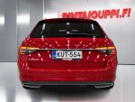 Skoda Superb 2023 Punainen