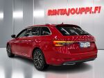 Skoda Superb 2023 Punainen