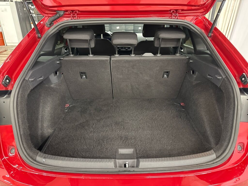 Volkswagen Taigo 2023 Punainen