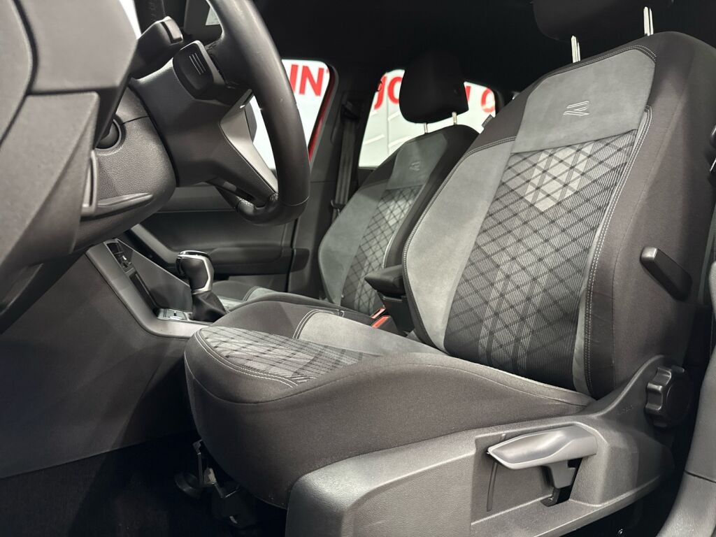 Volkswagen Taigo 2023 Punainen