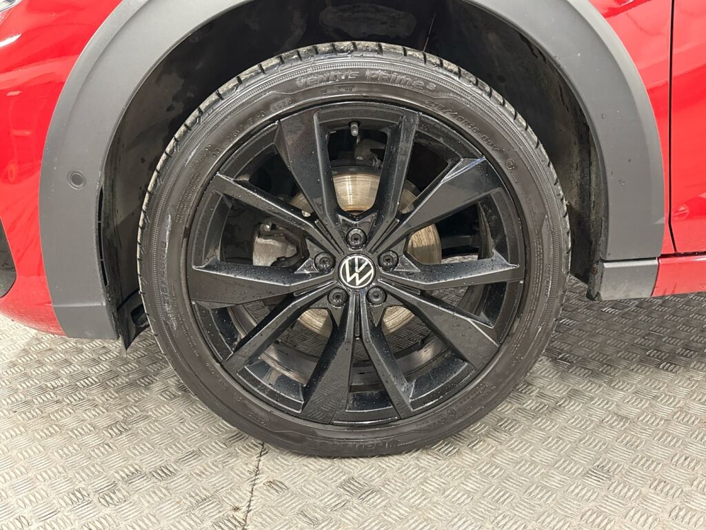 Volkswagen Taigo 2023 Punainen