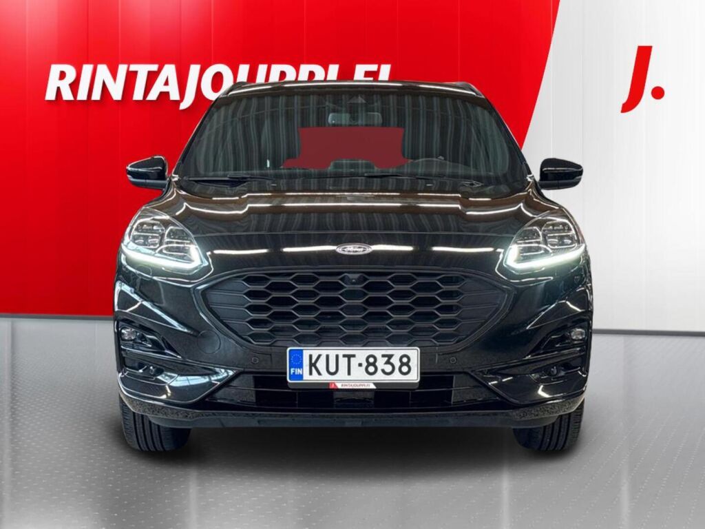 Ford Kuga 2022 Musta