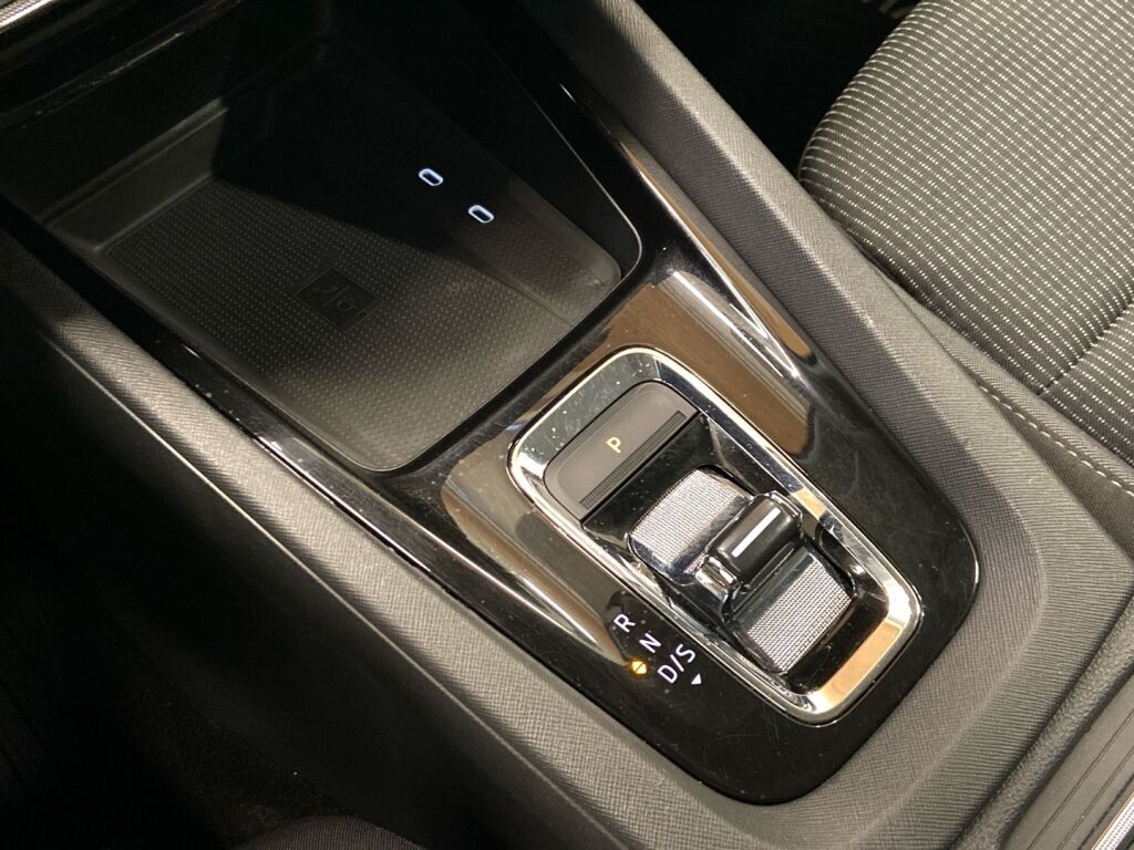 Skoda Octavia 2022 Valkoinen