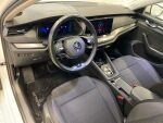 Skoda Octavia 2022 Valkoinen