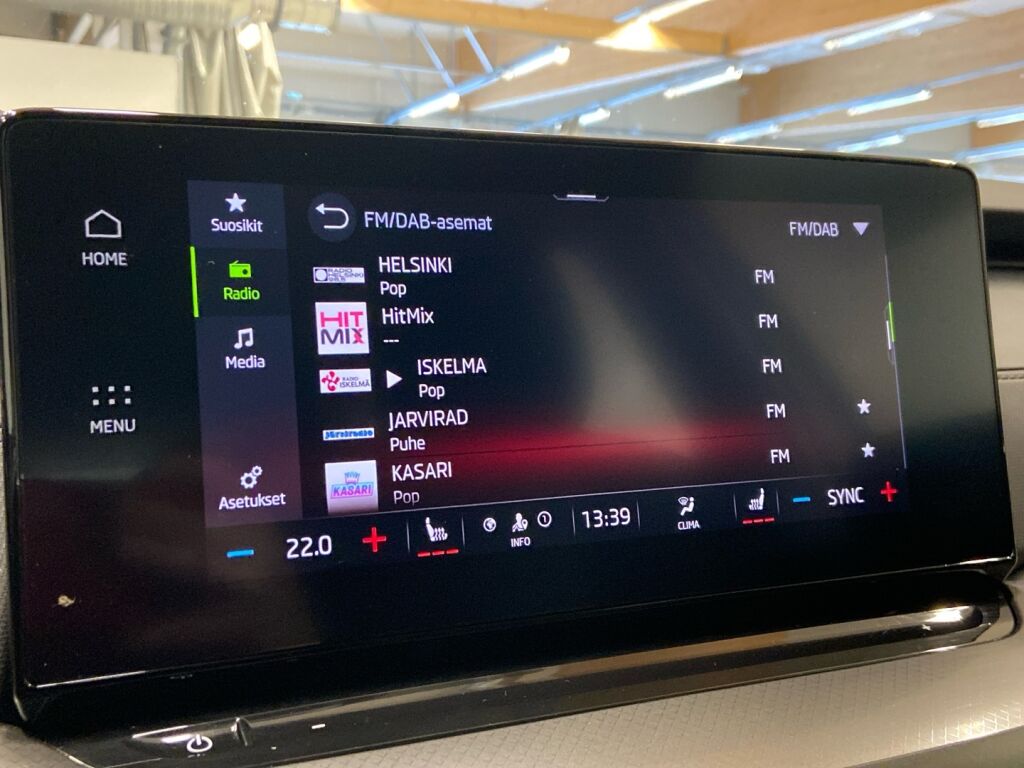 Skoda Octavia 2022 Valkoinen