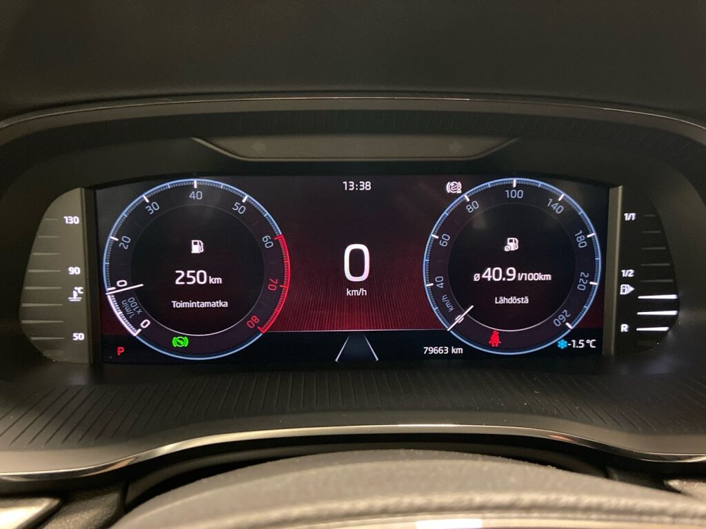 Skoda Octavia 2022 Valkoinen