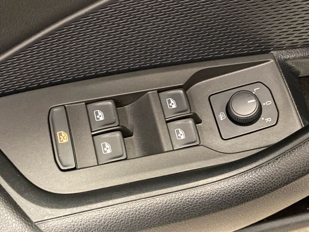 Skoda Octavia 2022 Valkoinen