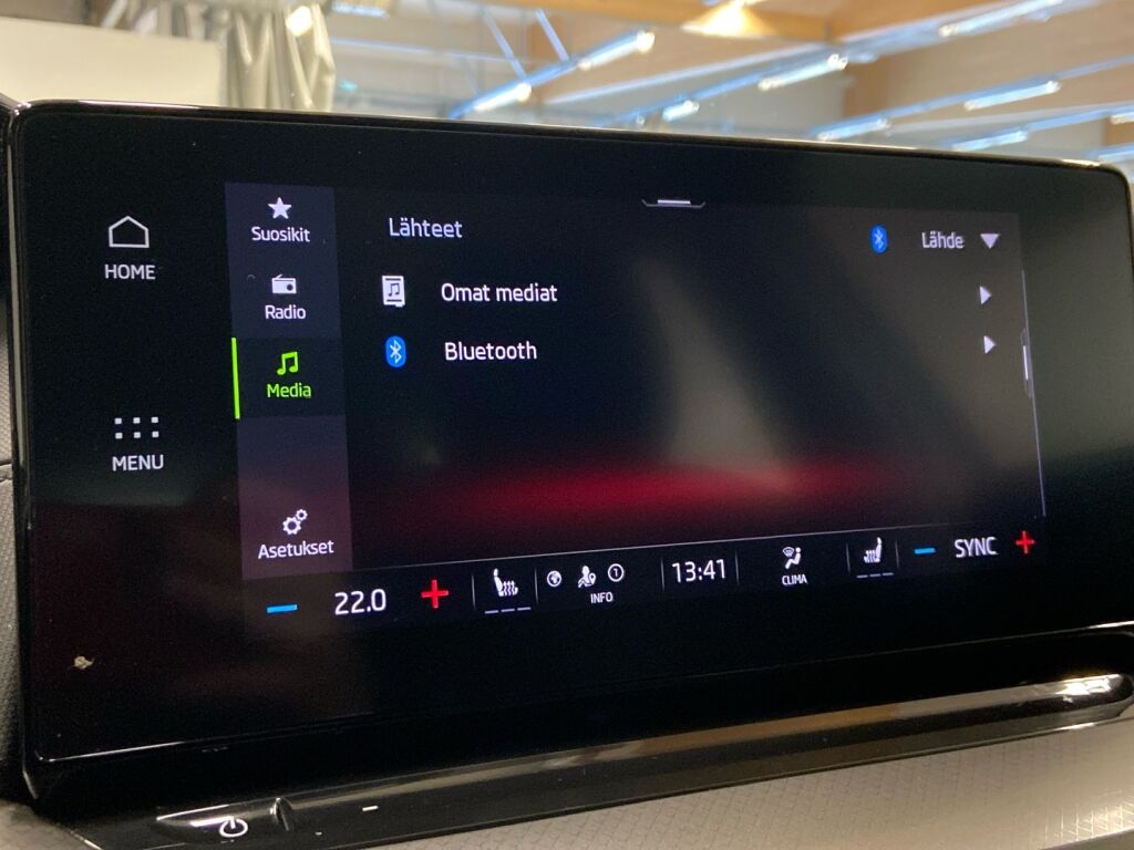 Skoda Octavia 2022 Valkoinen