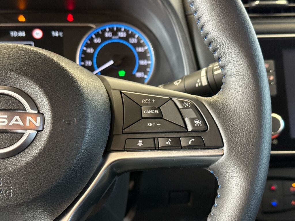 Nissan Leaf 2023 Valkoinen