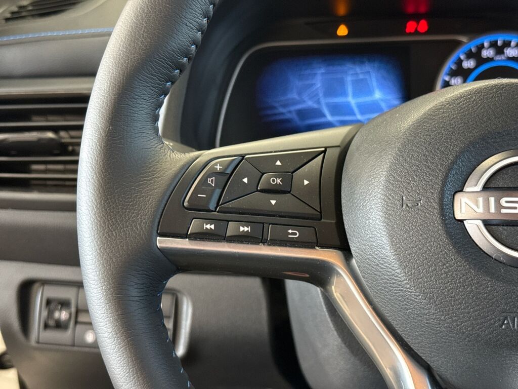 Nissan Leaf 2023 Valkoinen