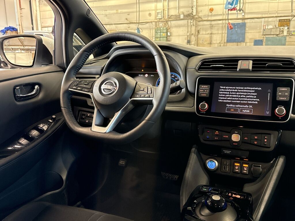 Nissan Leaf 2023 Valkoinen