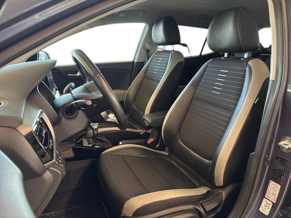 Kia Stonic 2023 Sininen