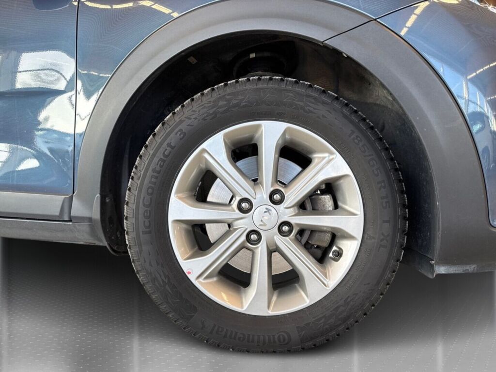 Kia Stonic 2023 Sininen